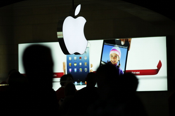 Apple Shares Continue To Fall After "Death Cross"